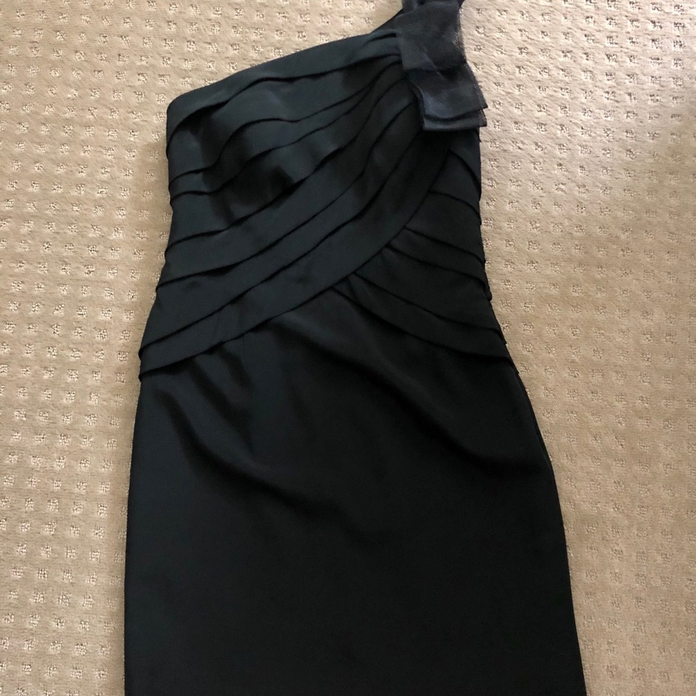 Kay Unger Black Silk Dress
